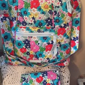 Vera Bradley wallet and purse New With Tags🌷🌷🌸